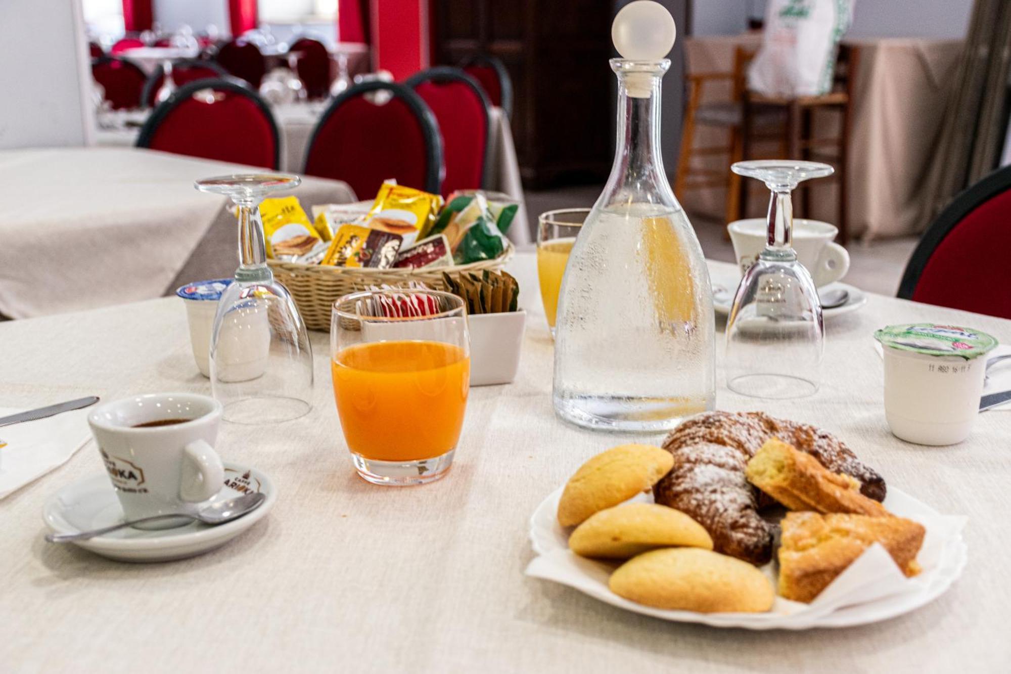 Hotel Ristorante La Mimosa Lamezia Terme Kültér fotó