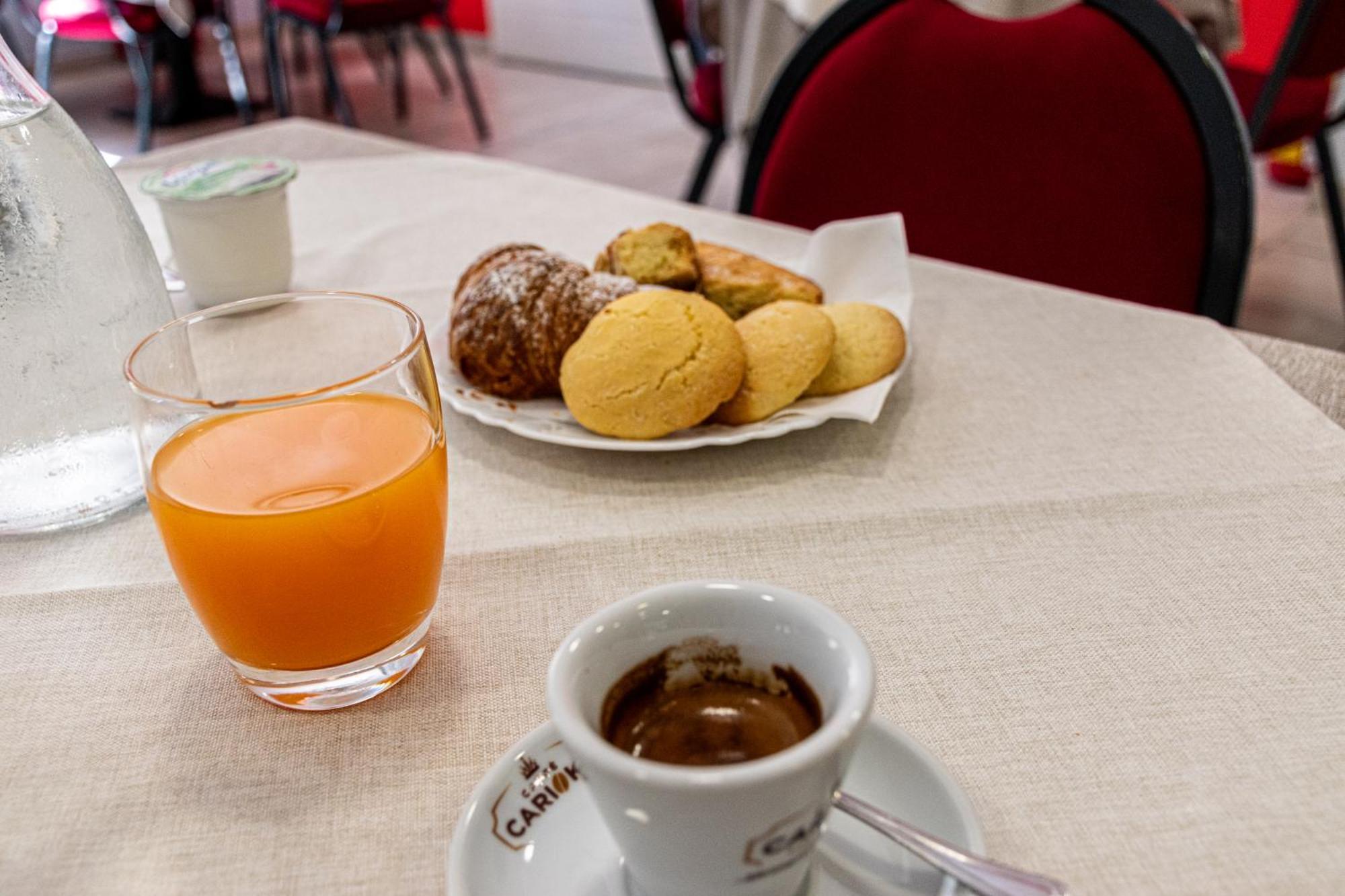 Hotel Ristorante La Mimosa Lamezia Terme Kültér fotó