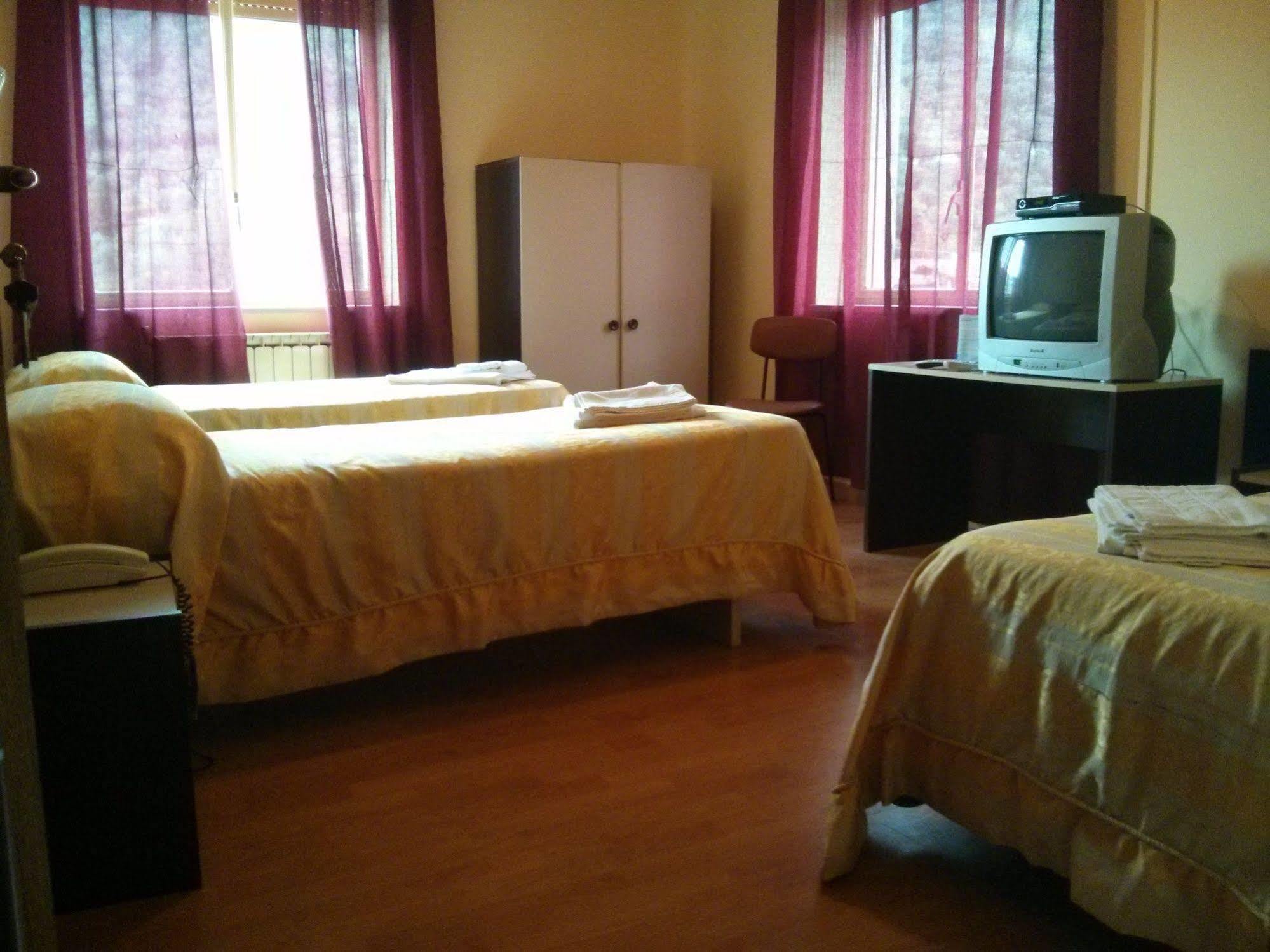 Hotel Ristorante La Mimosa Lamezia Terme Kültér fotó